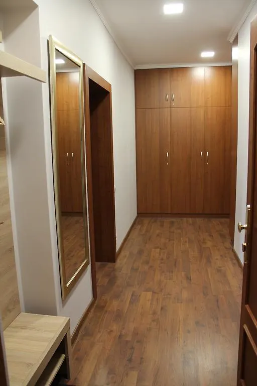 Jurincom Apartments Na Vyhlidce 卡罗维发利 0*,